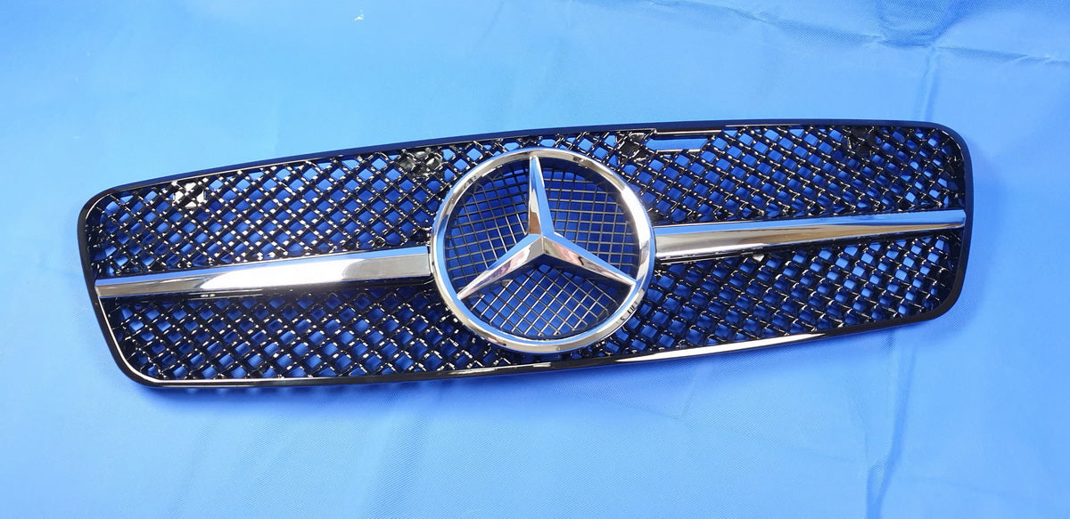 W203 1 フィン AMG スタイルフロントスポーツグリル 2001-2007 C200 C300 C320 C55 黒メルセデス用