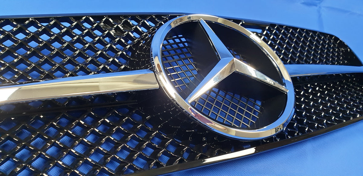 W203 1 フィン AMG スタイルフロントスポーツグリル 2001-2007 C200 C300 C320 C55 黒メルセデス用