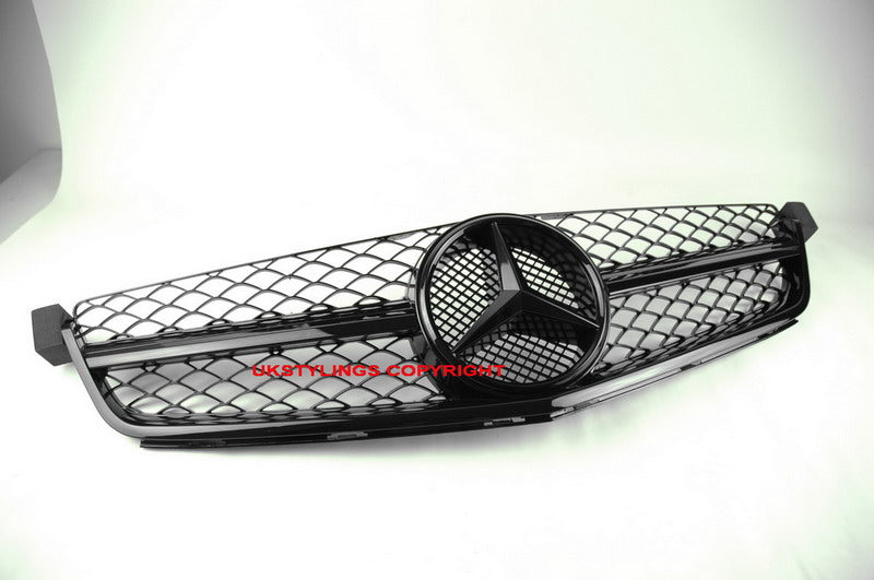 C63 W204 1 フィンメッシュフロントスポーツグリル C63 AMG モデルのみ使用 (24e) + アッパートリムすべて光沢のある黒メルセデス用