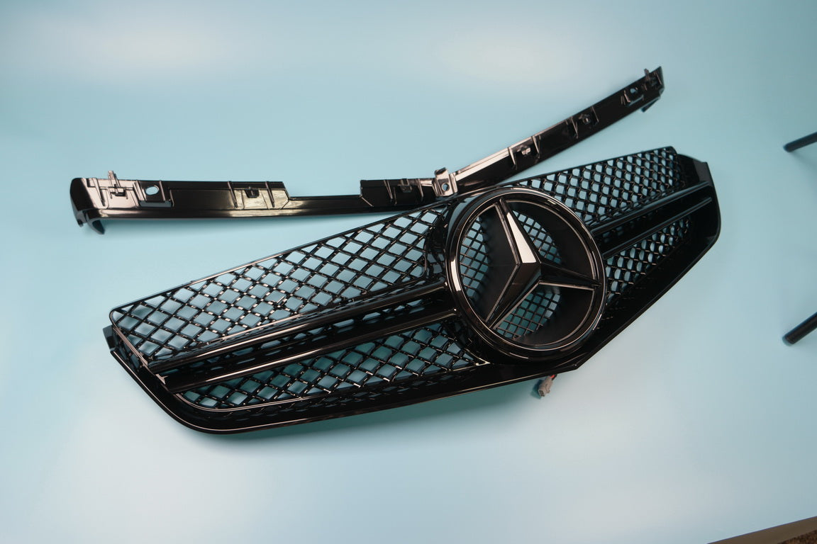 W207 2 fins 100% glossy black front sports grille E-class coupe use