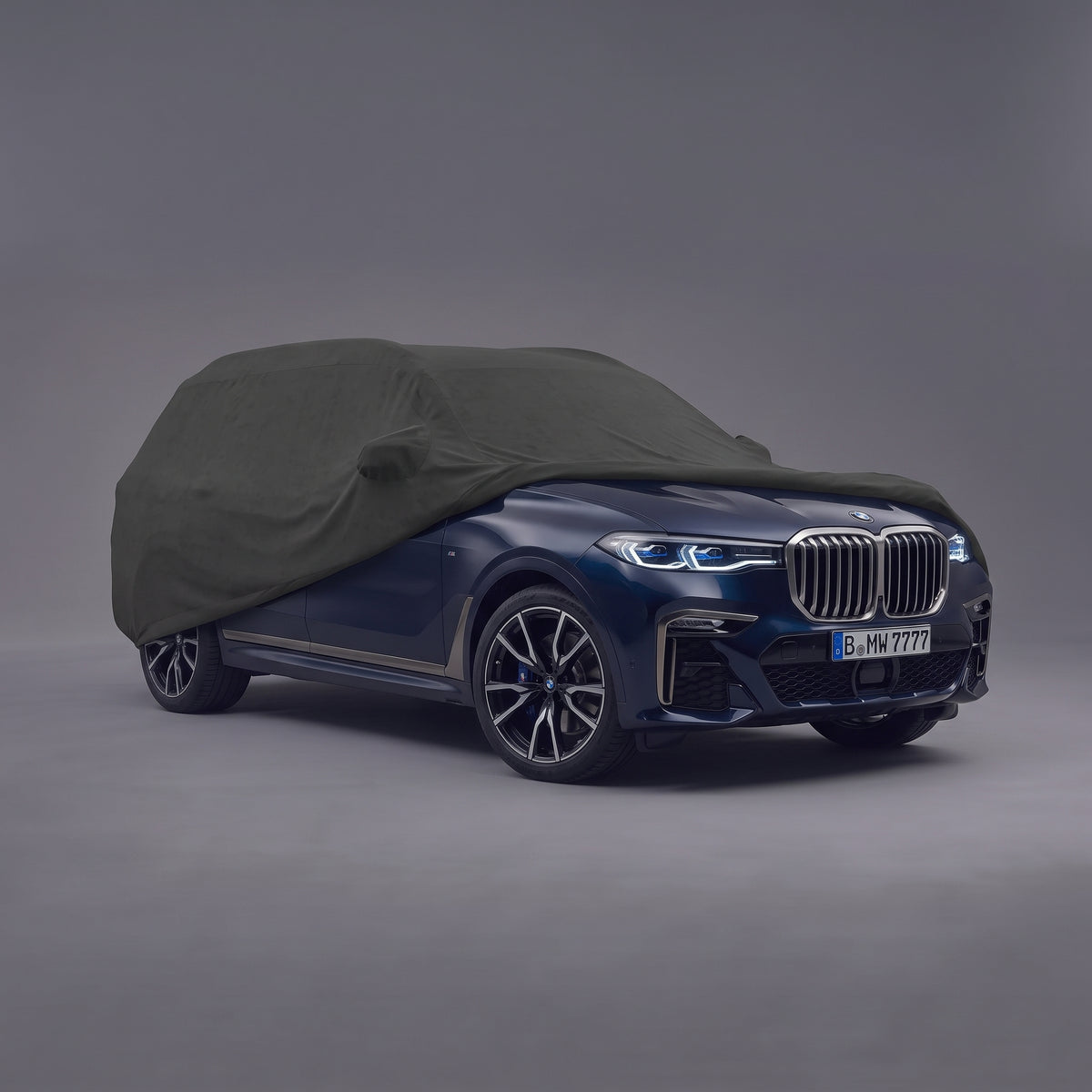 BMW X7 Outdoor Car Cover – Ultimate Silver Protection Against All Weather Conditions
