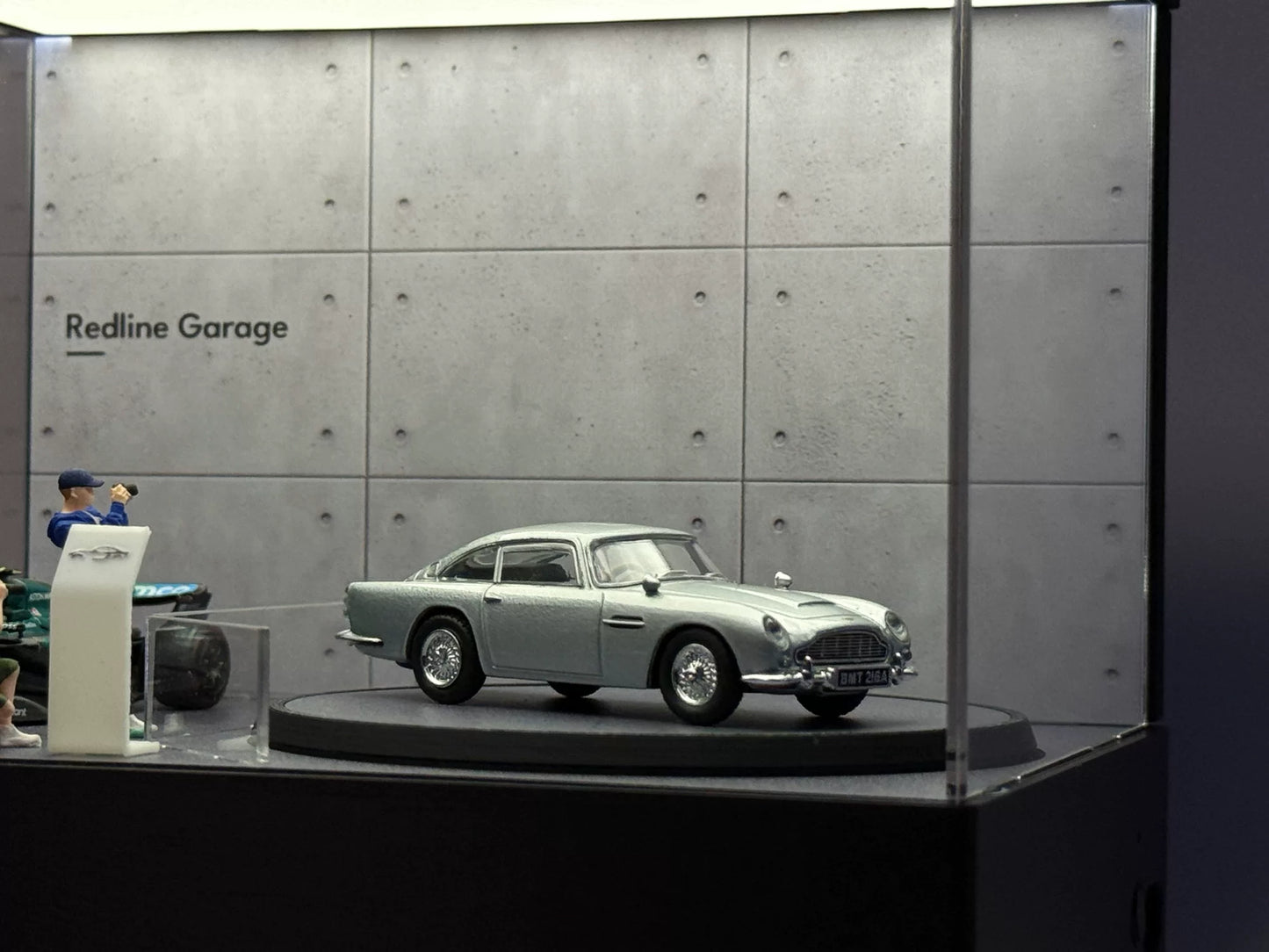 Rotating Car Model Display Stand 1:64 Scale