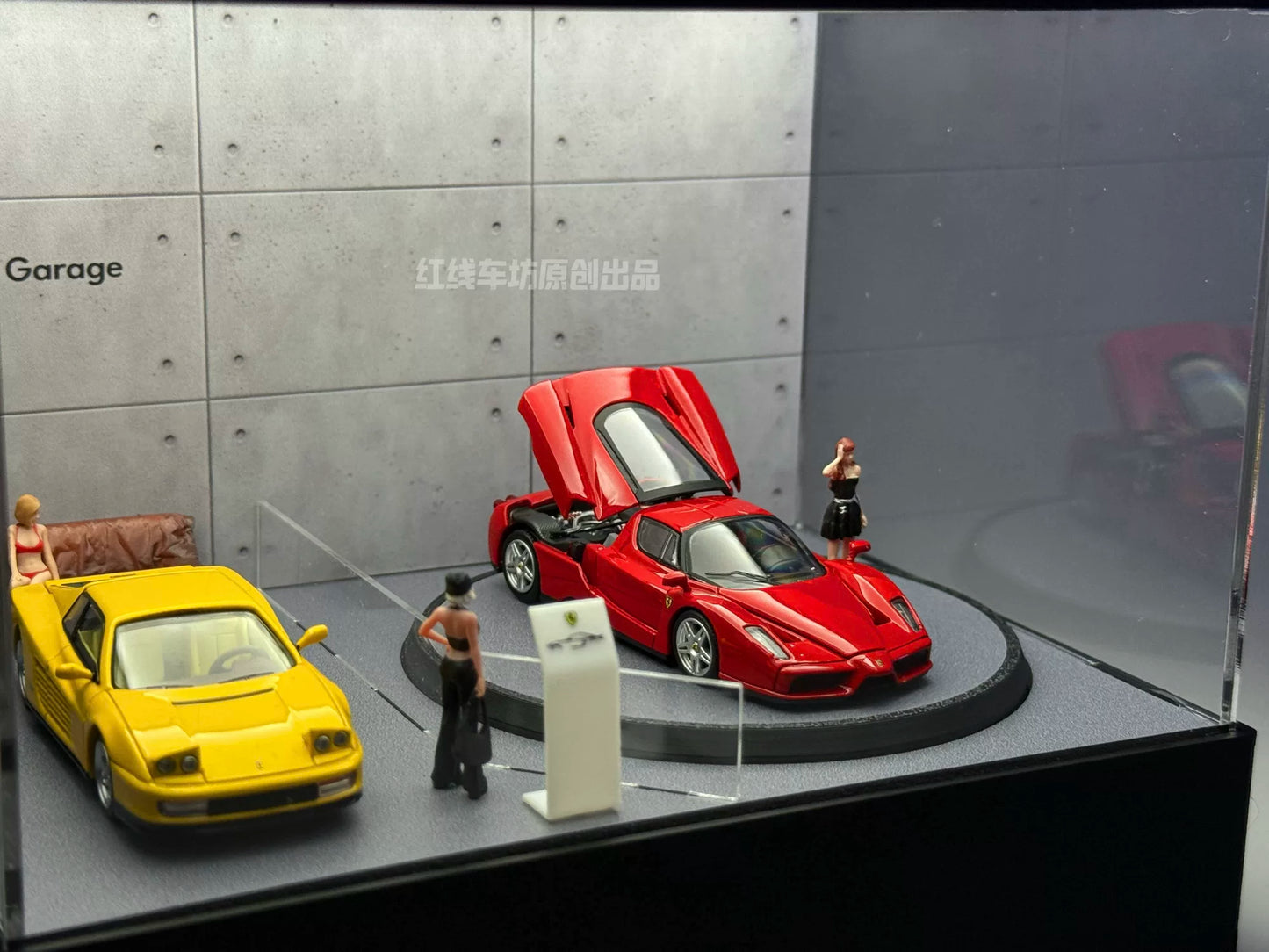 Rotating Car Model Display Stand 1:64 Scale