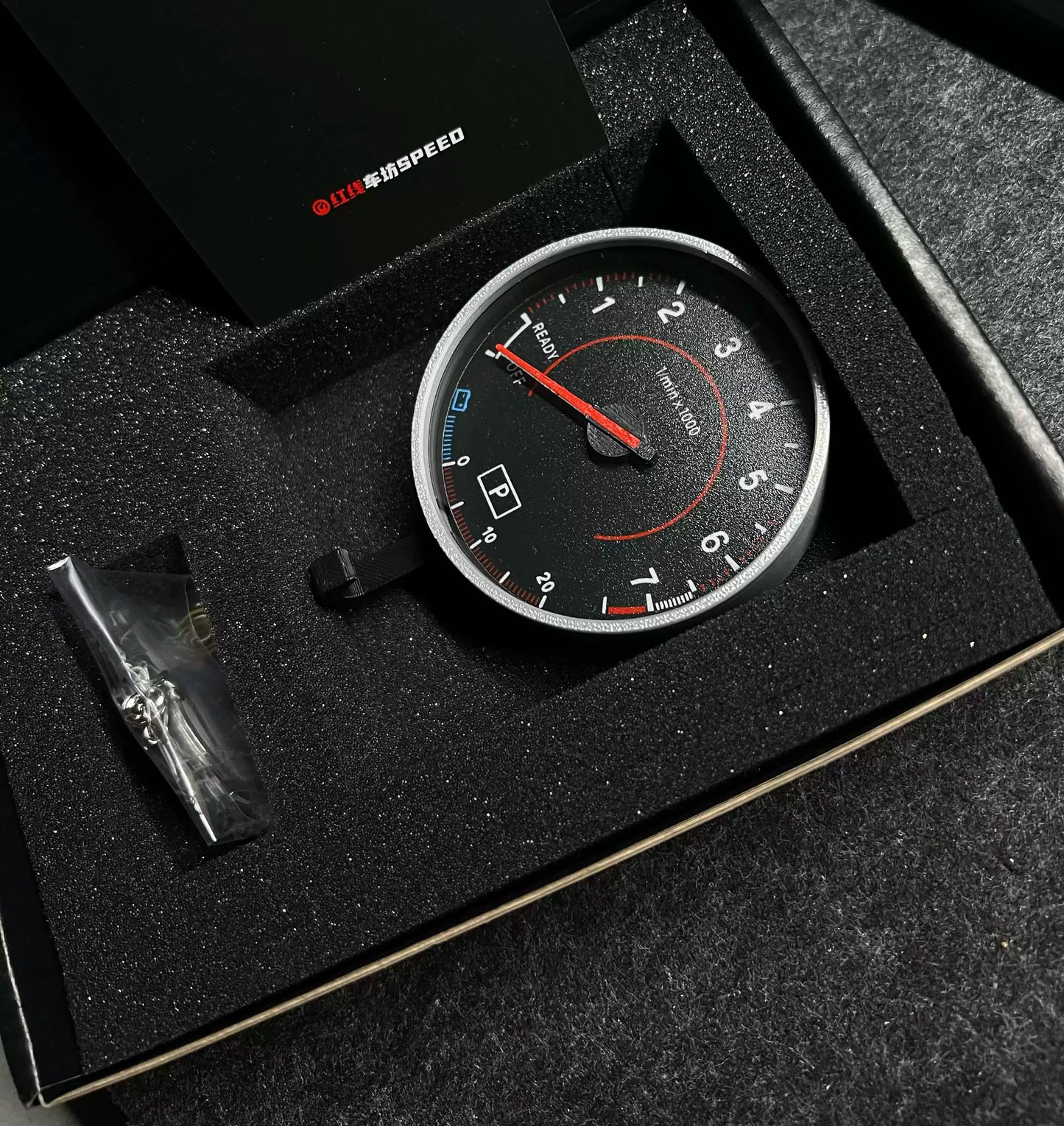 BMW 3 Series Tachometer Interactive Key Hook Display