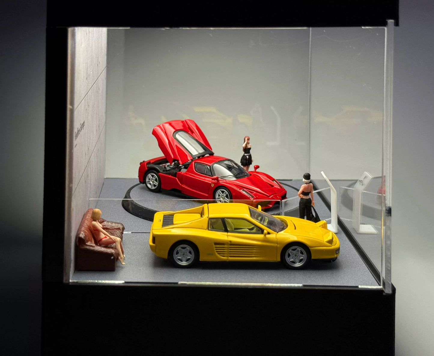 Rotating Car Model Display Stand 1:64 Scale
